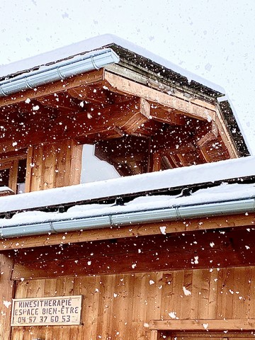 la cabinet de kinésithérapie de Landry sous la neige